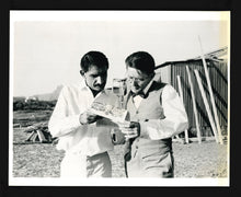 Load image into Gallery viewer, Gandhi, 1982 Press Kit
